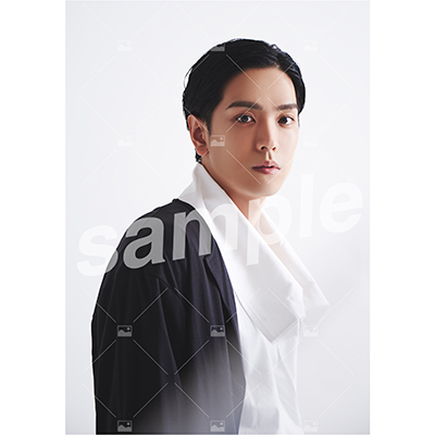 【黒羽麻璃央2021年カレンダー発売記念お渡し会】 特典付きOn-line Photo Aセット（20枚+2枚）