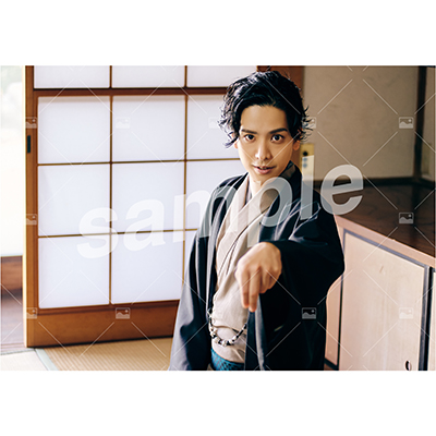 【黒羽麻璃央2021年カレンダー発売記念お渡し会】 特典付きOn-line Photo Bセット（20枚+2枚）