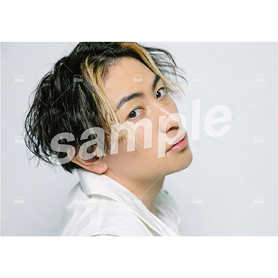 【伊万里有 FAN MEETING2022 「BLACK & WHITE」】Vol.1 On-line Photo A-06